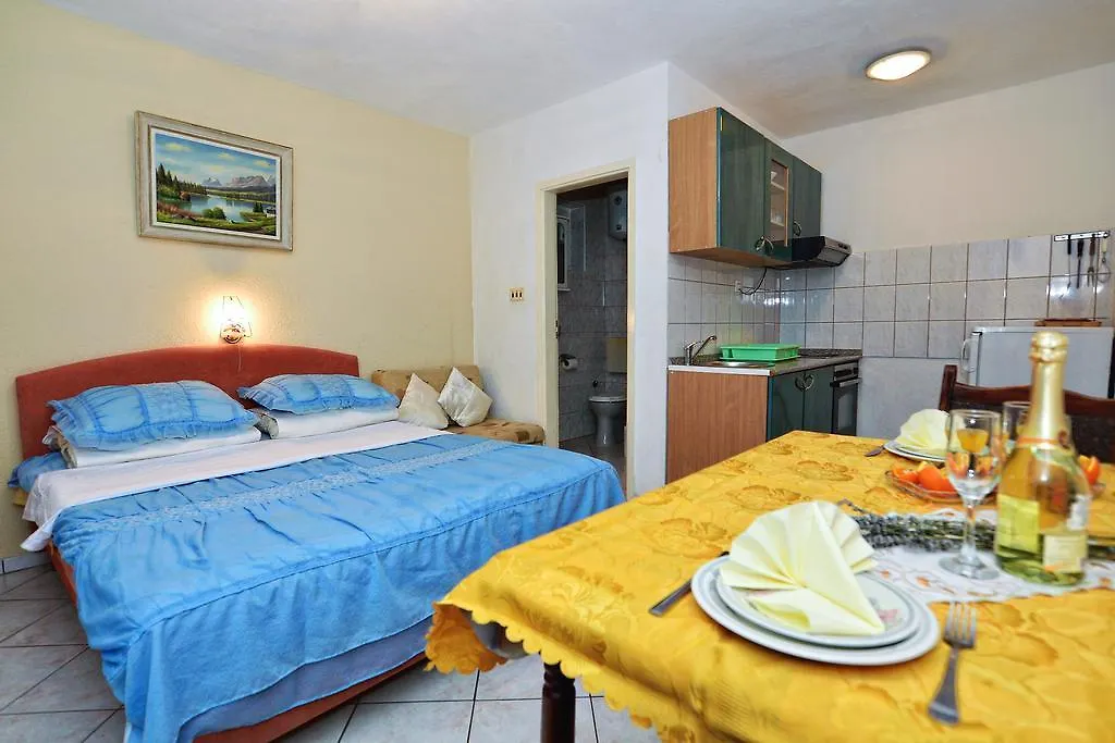 Apartments Marina Sukošan 0*,
